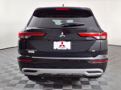 2024 Mitsubishi Outlander SE