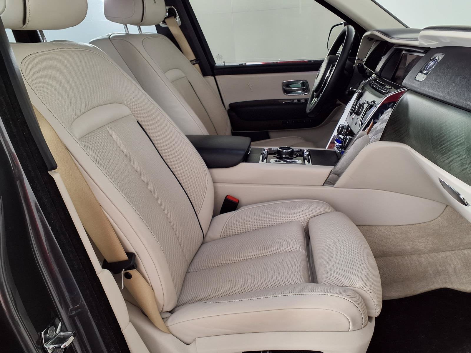 2020 Rolls-Royce Cullinan Base