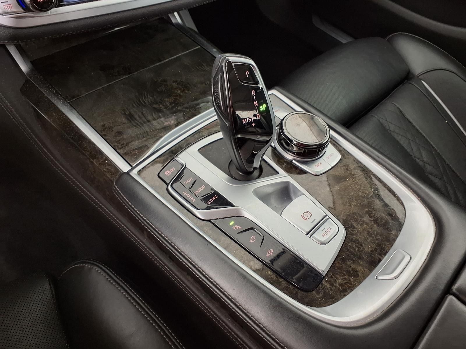 2022 BMW 7 Series 740i