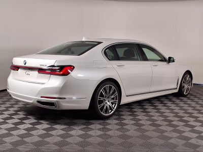 2022 BMW 7 Series 740i