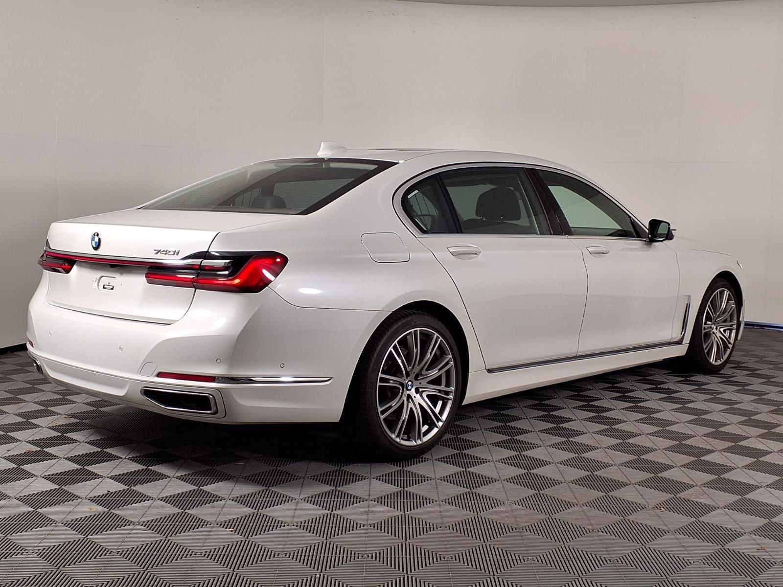 2022 BMW 7 Series 740i