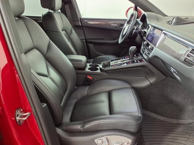 2024 Porsche Macan T