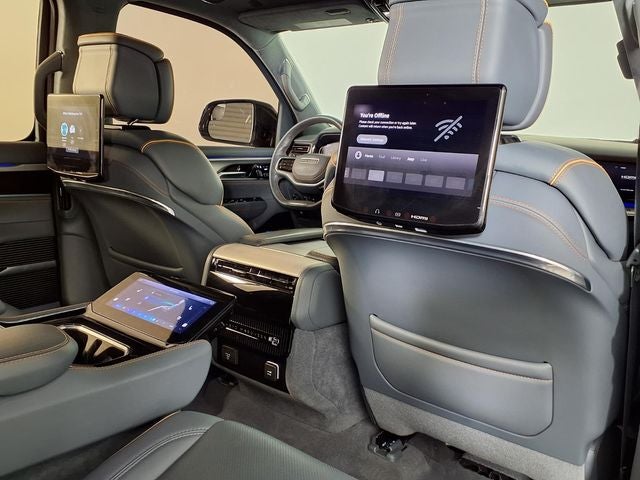 2023 Jeep Grand Wagoneer L Series III - Photo 11
