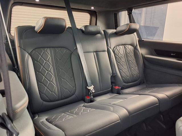 2023 Jeep Grand Wagoneer L Series III - Photo 16