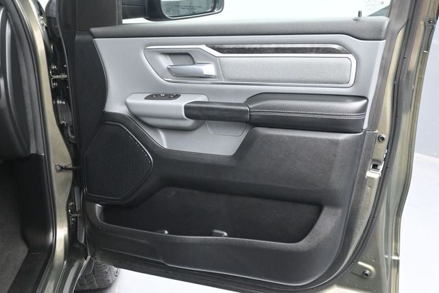 2021 RAM 1500 Big Horn Quad Cab 4x4 6'4' Box