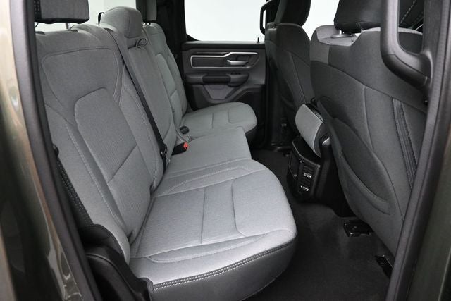 2021 RAM 1500 Big Horn Quad Cab 4x4 6'4' Box