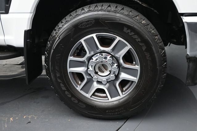 2023 Ford F-350 LARIAT