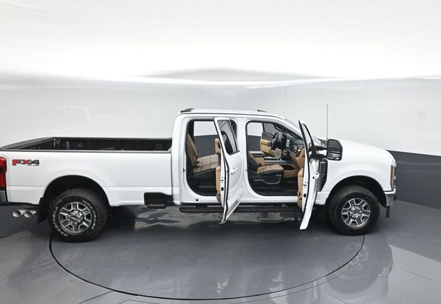 2023 Ford F-350 LARIAT