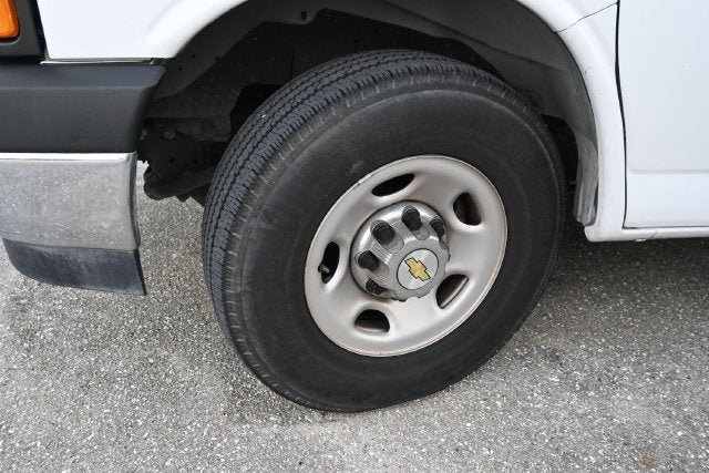 2025 Chevrolet Express Passenger RWD 3500 Extended Wheelbase LT
