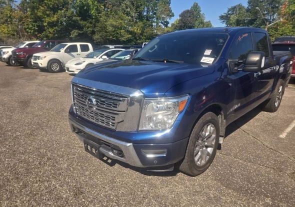 2021 Nissan TITAN Crew Cab SV 4x2