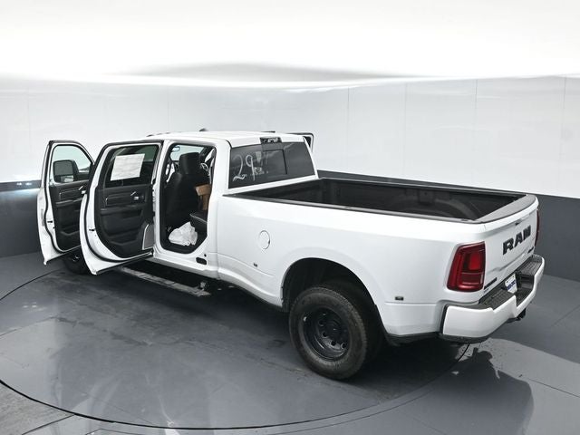 2026 RAM Ram 3500 RAM 3500 LARAMIE CREW CAB 4X4 8' BOX