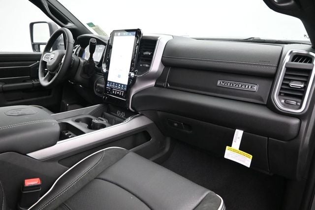 2026 RAM Ram 3500 RAM 3500 LARAMIE CREW CAB 4X4 8' BOX