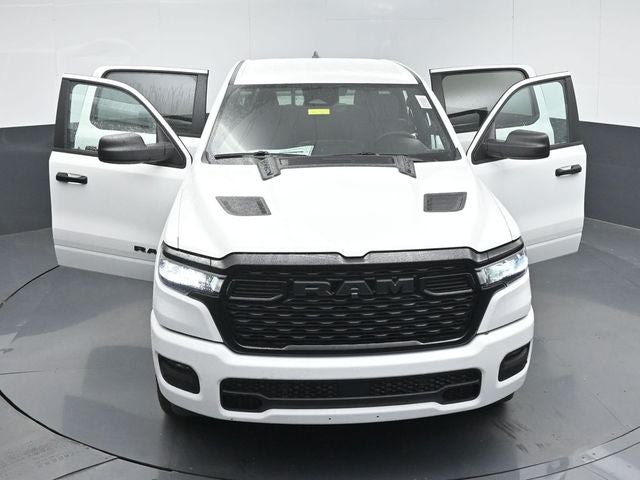 2026 RAM Ram 1500 RAM 1500 EXPRESS CREW CAB 4X4 5'7' BOX