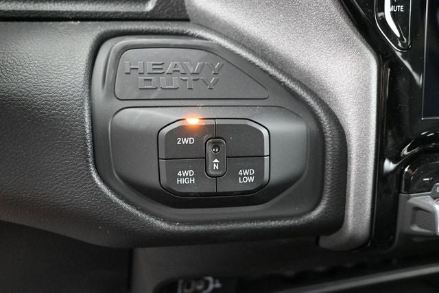 2026 RAM Ram 2500 RAM 2500 BLACK EXPRESS CREW CAB 4X4 6'4' BOX
