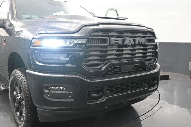 2026 RAM Ram 2500 RAM 2500 BLACK EXPRESS CREW CAB 4X4 6'4' BOX