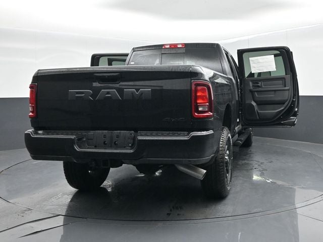 2026 RAM Ram 2500 RAM 2500 BLACK EXPRESS CREW CAB 4X4 6'4' BOX