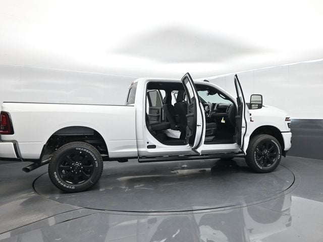 2026 RAM Ram 2500 RAM 2500 BLACK EXPRESS CREW CAB 4X4 6'4' BOX
