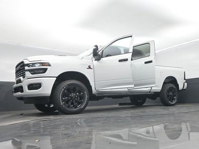 2026 RAM Ram 2500 RAM 2500 BLACK EXPRESS CREW CAB 4X4 6'4' BOX