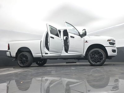 2026 RAM Ram 2500 RAM 2500 BLACK EXPRESS CREW CAB 4X4 6'4' BOX