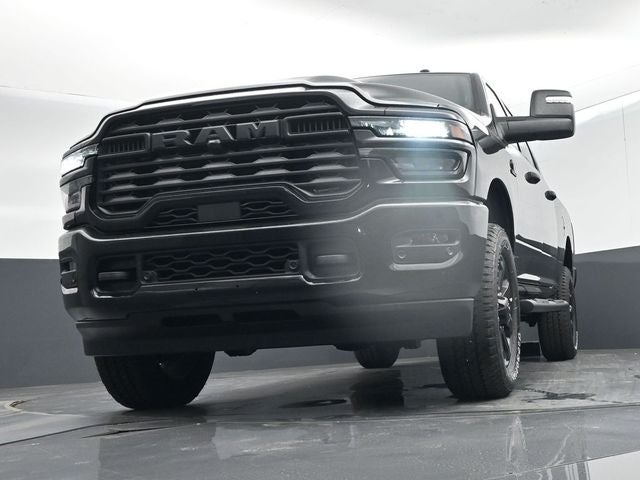 2026 RAM Ram 2500 RAM 2500 BLACK EXPRESS CREW CAB 4X4 6'4' BOX