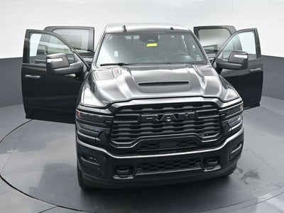 2026 RAM Ram 2500 RAM 2500 BLACK EXPRESS CREW CAB 4X4 6'4' BOX