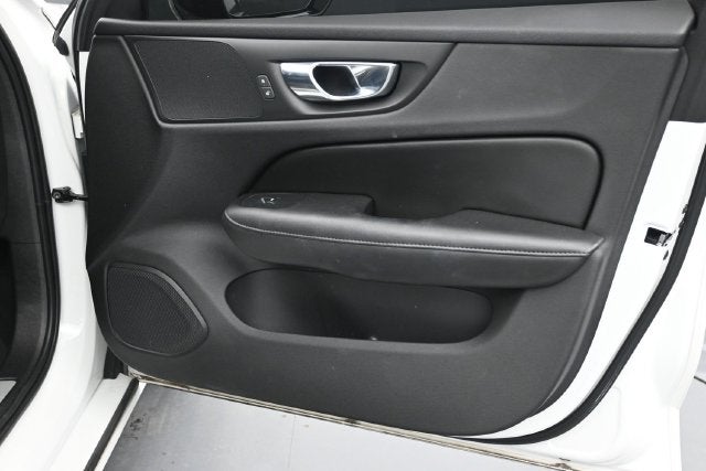 2021 Volvo S60 Recharge Plug-In Hybrid T8 R-Design Expression