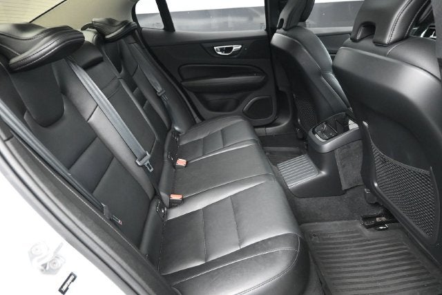 2021 Volvo S60 Recharge Plug-In Hybrid T8 R-Design Expression