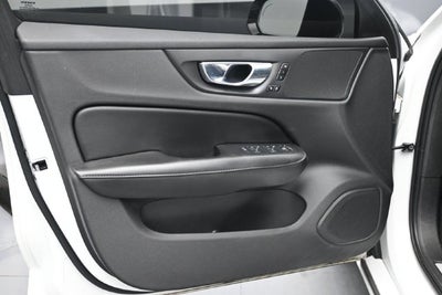 2021 Volvo S60 Recharge Plug-In Hybrid T8 R-Design Expression