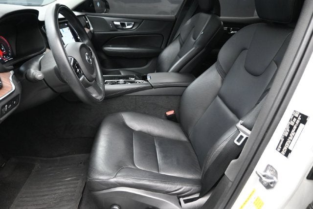 2021 Volvo S60 Recharge Plug-In Hybrid T8 R-Design Expression