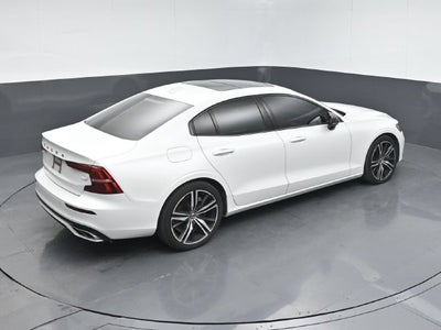 2021 Volvo S60 Recharge Plug-In Hybrid T8 R-Design Expression