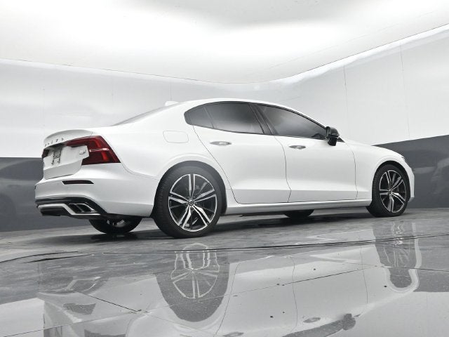2021 Volvo S60 Recharge Plug-In Hybrid T8 R-Design Expression