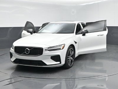 2021 Volvo S60 Recharge Plug-In Hybrid T8 R-Design Expression