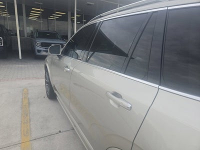 2018 Volvo XC90 T6 Momentum