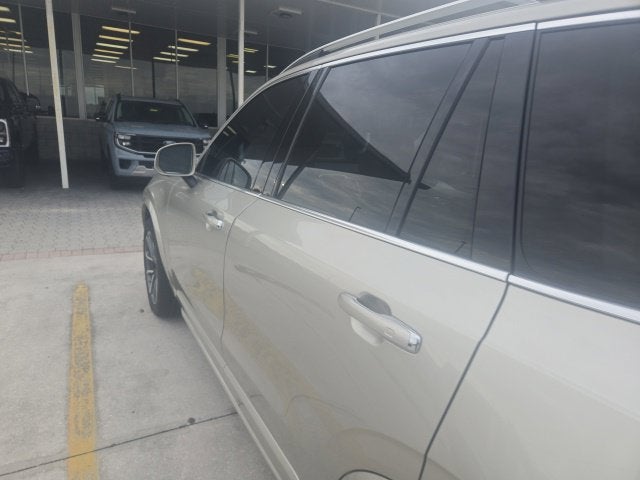 2018 Volvo XC90 T6 Momentum