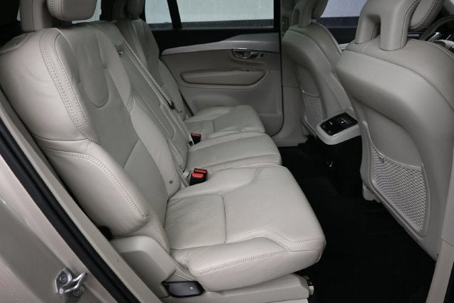 2018 Volvo XC90 T6 Momentum