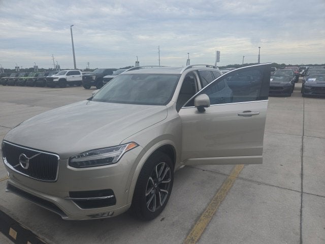 2018 Volvo XC90 T6 Momentum