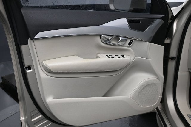2018 Volvo XC90 T6 Momentum