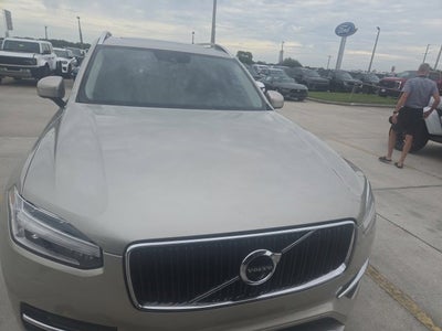 2018 Volvo XC90 T6 Momentum