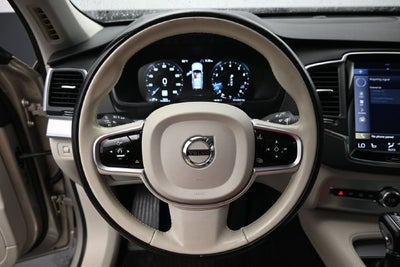 2018 Volvo XC90 T6 Momentum