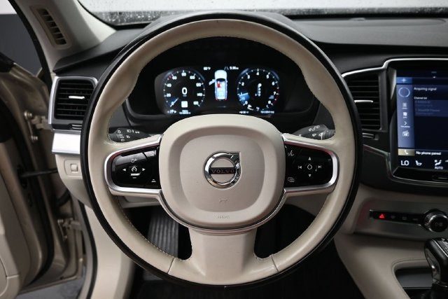 2018 Volvo XC90 T6 Momentum