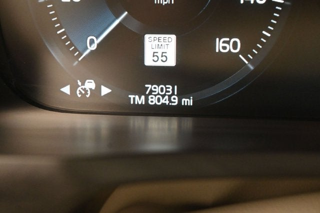 2018 Volvo XC90 T6 Momentum