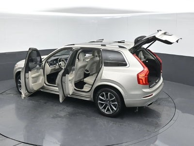 2018 Volvo XC90 T6 Momentum
