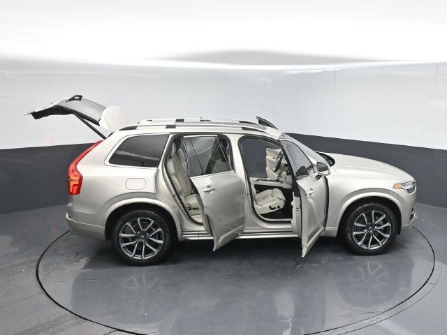 2018 Volvo XC90 T6 Momentum