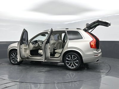 2018 Volvo XC90 T6 Momentum