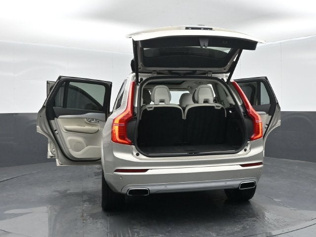 2018 Volvo XC90 T6 Momentum