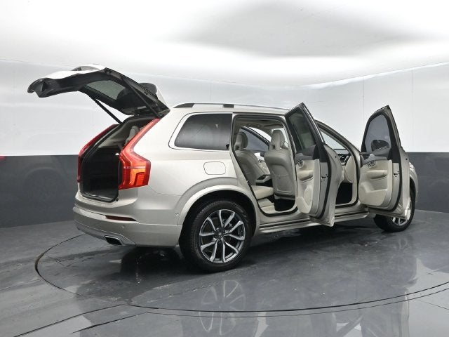 2018 Volvo XC90 T6 Momentum
