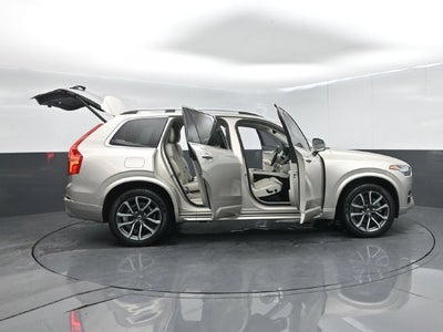 2018 Volvo XC90 T6 Momentum