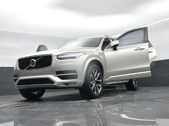 2018 Volvo XC90 T6 Momentum