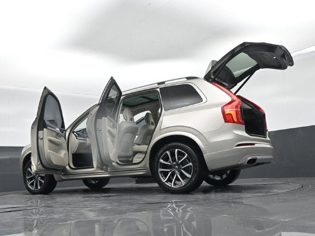 2018 Volvo XC90 T6 Momentum