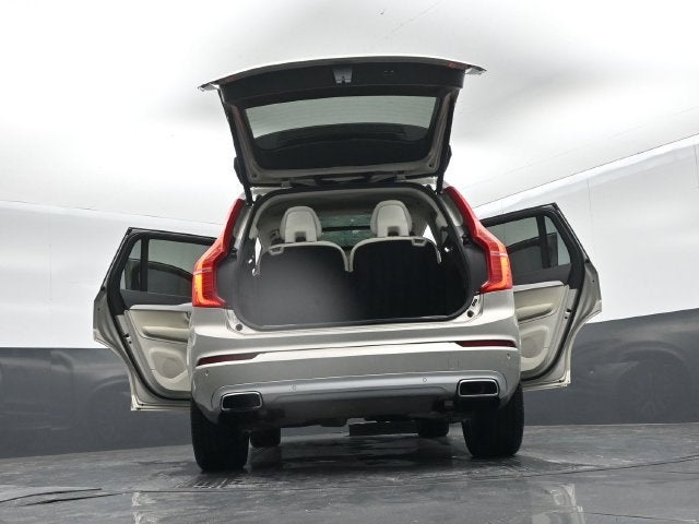 2018 Volvo XC90 T6 Momentum